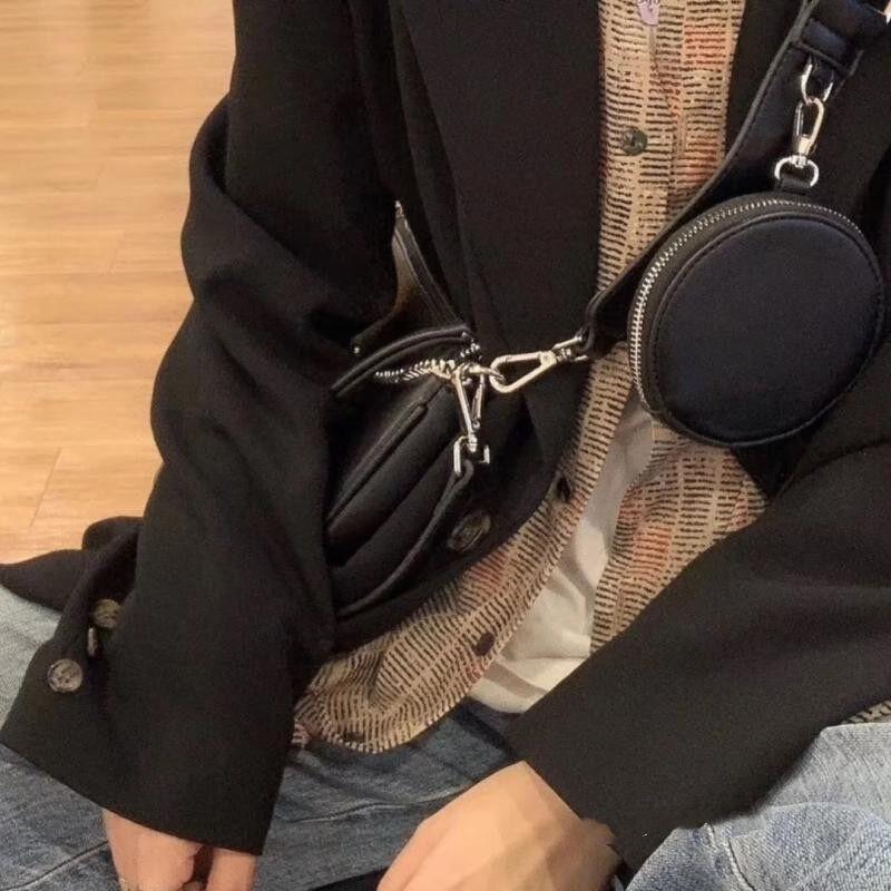 2025 new bag women's niche high-end messenger bag retro versatile Hong Kong style underarm bag chain shoulder bag tide