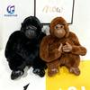 PUKEYUE Peluche Realistico di Gorilla Nero Marrone Cuscino Scimmia da Abbracciare Morbido Peluche Bambola Cuscino per Dormire Peluche Regalo Ragazzo