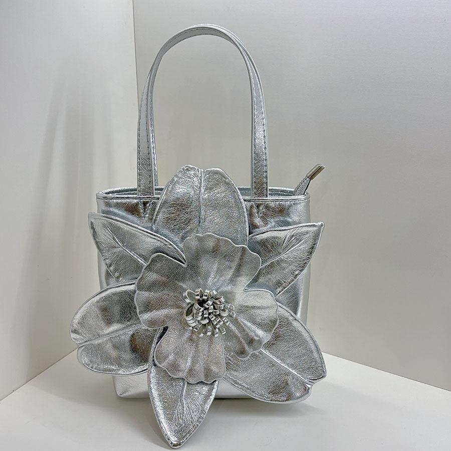 

French three-dimensional flower bucket banquet bag petal socialite lady bride vegetable basket hand in hand