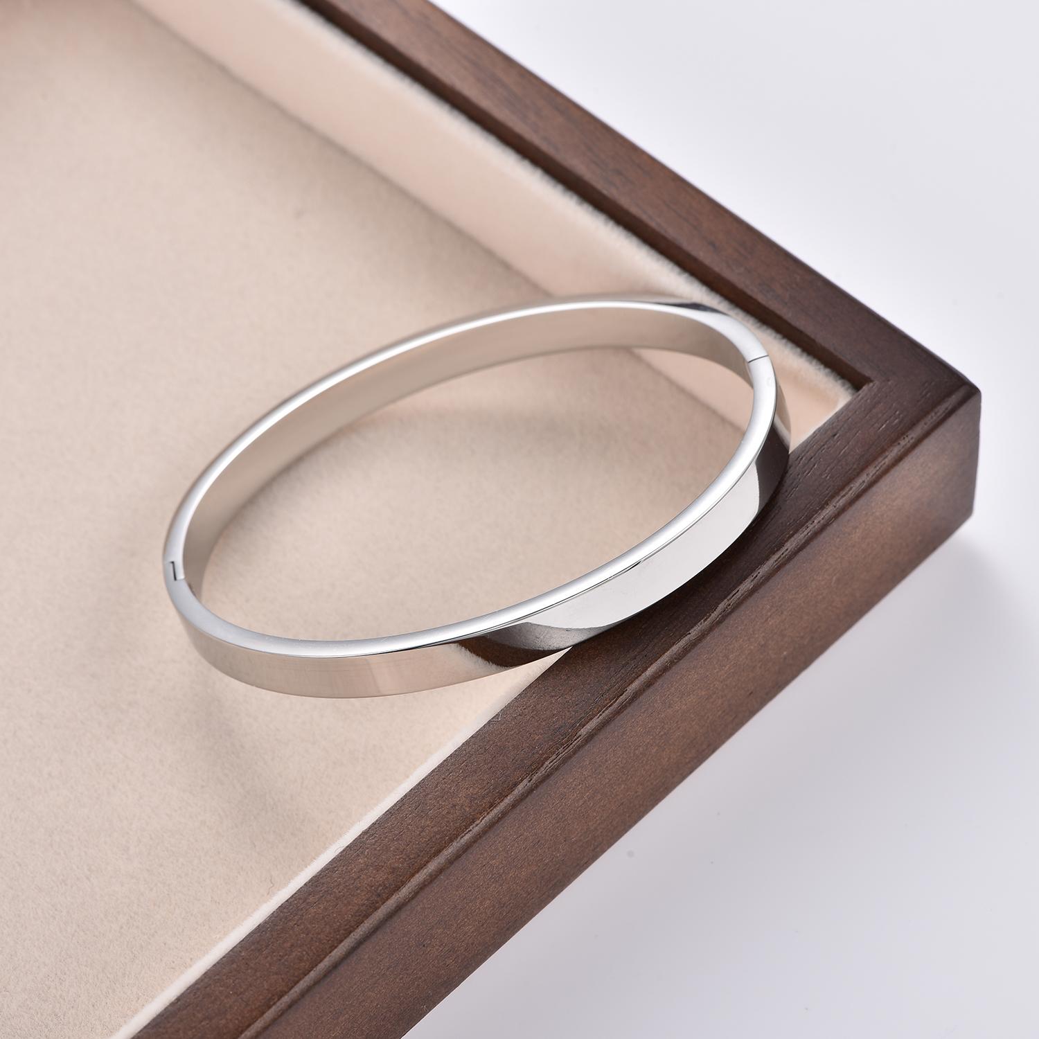 

Classic Couple Bangles Stainless Steel Simple Style Smooth Cuff Bracelet Minimalist Wrist Jewelry Gifts for Men Women 61mm