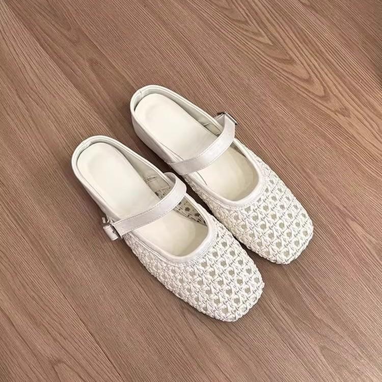 Retro hollow woven inner heightening bag head slippers women's 2025 new holiday style square head one-word buckle half slippers
