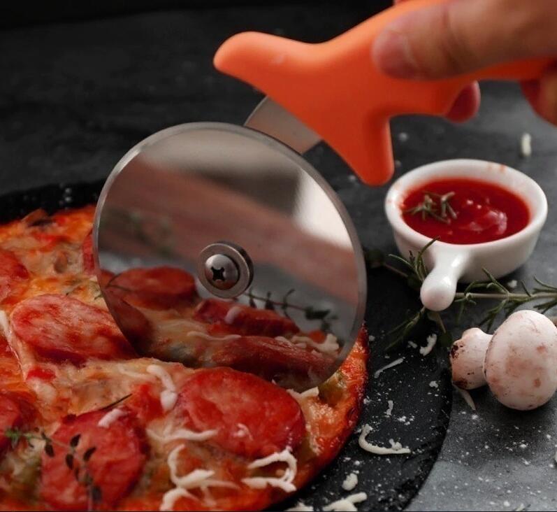 New Arrival Stainless Steel Cutter Pizza Knife Cake Tools Pizza Wheels Scissors Ideal for Pizza Pies Waffles and Dough Cookies