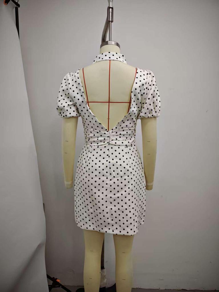 Abito corto estivo da donna 2026 a pois con colletto alto slim fit