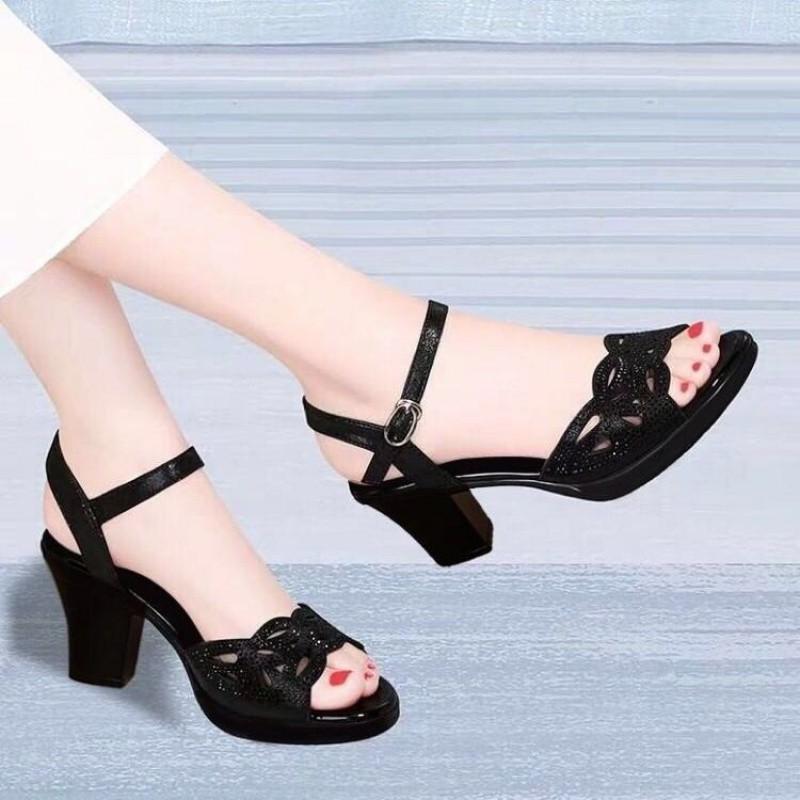 Early summer new 2025 new thick heel sandals women's summer fish mouth women's shoes rhinestone high heels women's black mother shoes