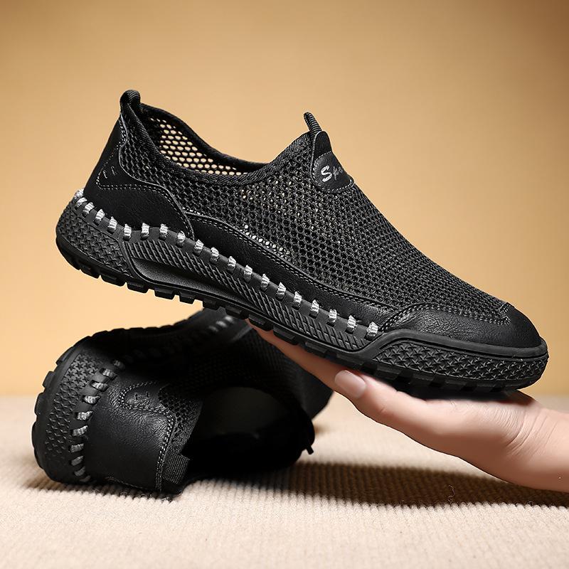 2026 Men's Baotou Traceway Sandals Breathable Versatile Beach Shoes Hollow Wading Mesh Shoes