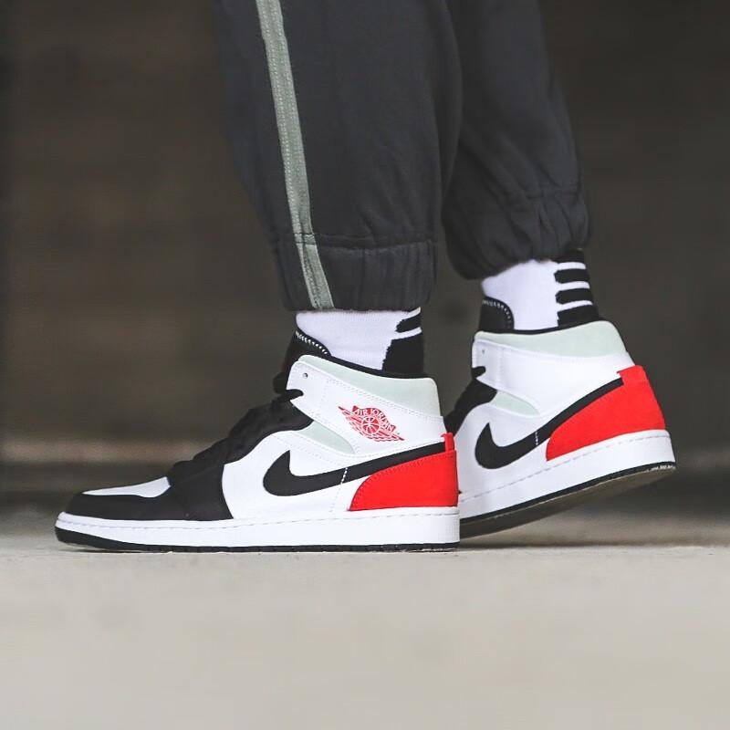 Jordan 1 Mid SE White Black Red Spruce GS BQ6931-100