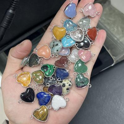 5 Piezas/Paquete, Conectores Colgantes de Cristal Curativo, Forma de Corazón Piedra Natural Cuarzo Amatista Malaquita Lapislázuli Gemas Conector para Fabricación de Joyería DIY