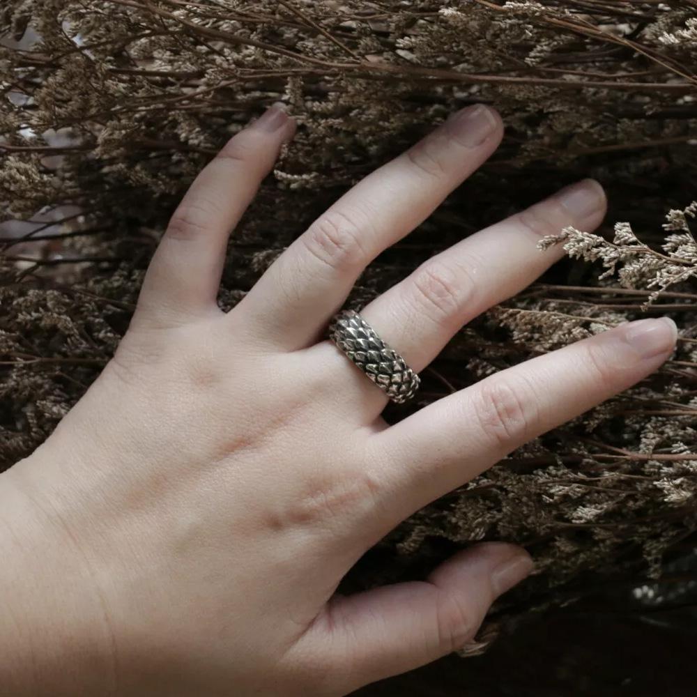 316L rostfritt stål Gothic Nordic Viking Dragon Scales Ring Dragon Scales Ring Snake Smycken Celtic Ouroboros Wrap Around