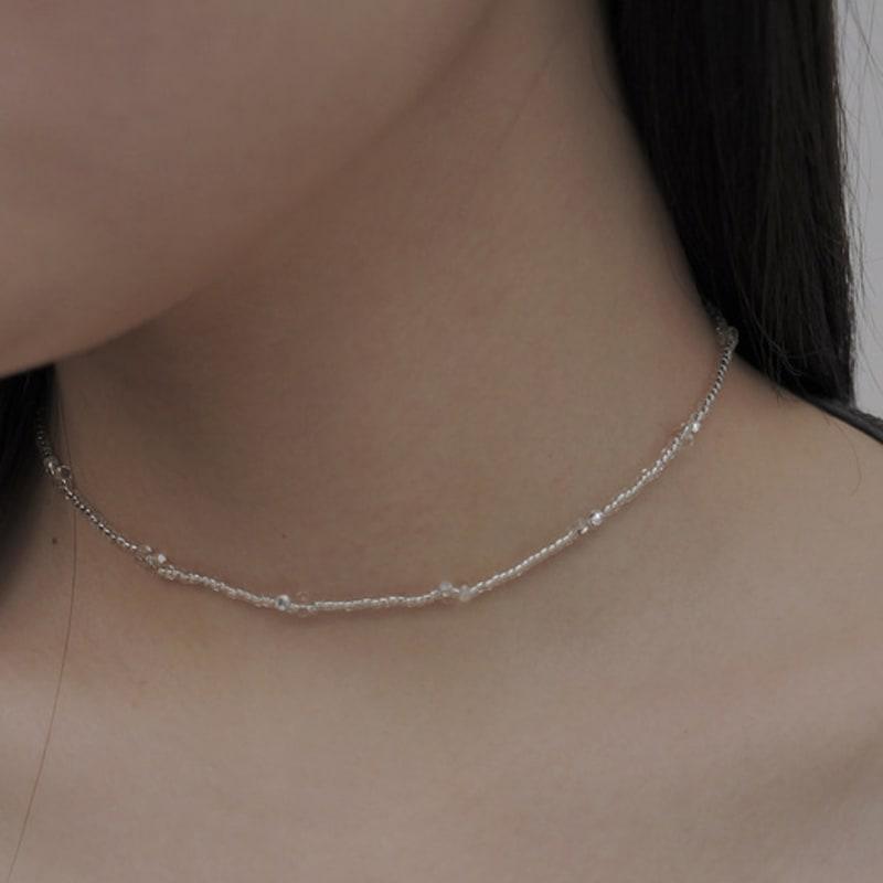 Less is more blace beads necklace