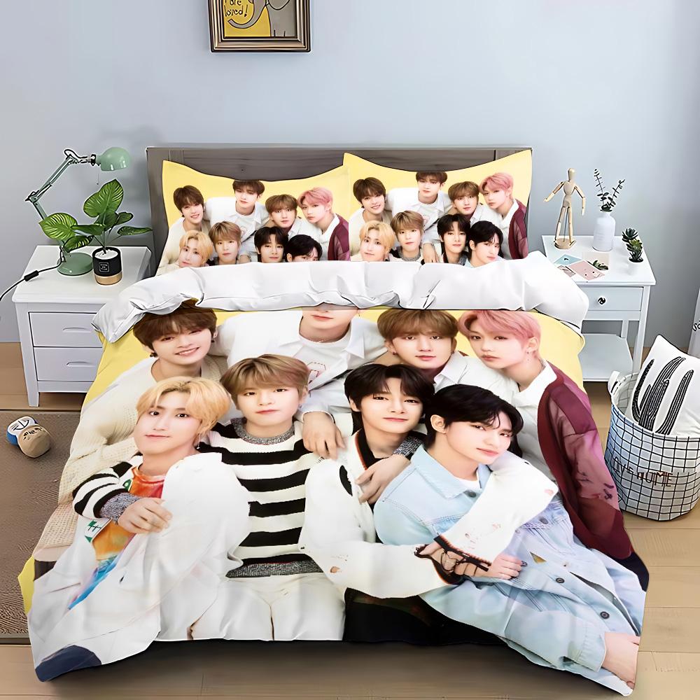 

Постельное белье KPOP Пододеяльник Наволочка S-Stray-K-Kids Комплект для кровати Взрослый Мальчик Девочка Декор спальни Детский подарок Односпальный Двуспальный Большой размер (135x200cm)