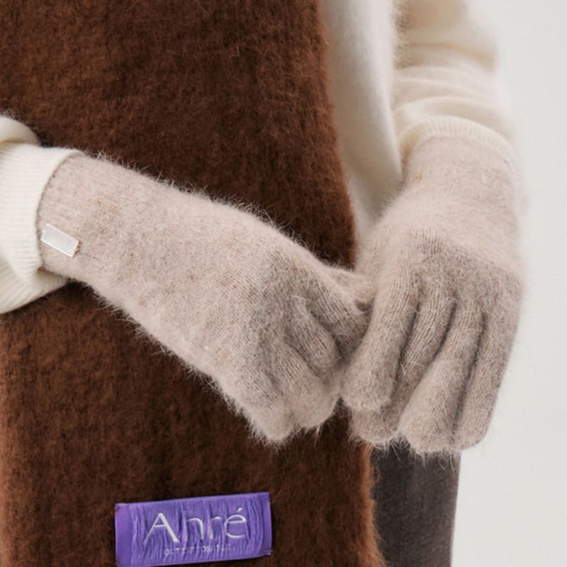 Ahre Nue Fingerhole Angora Wool Gloves _DARK BEIGE