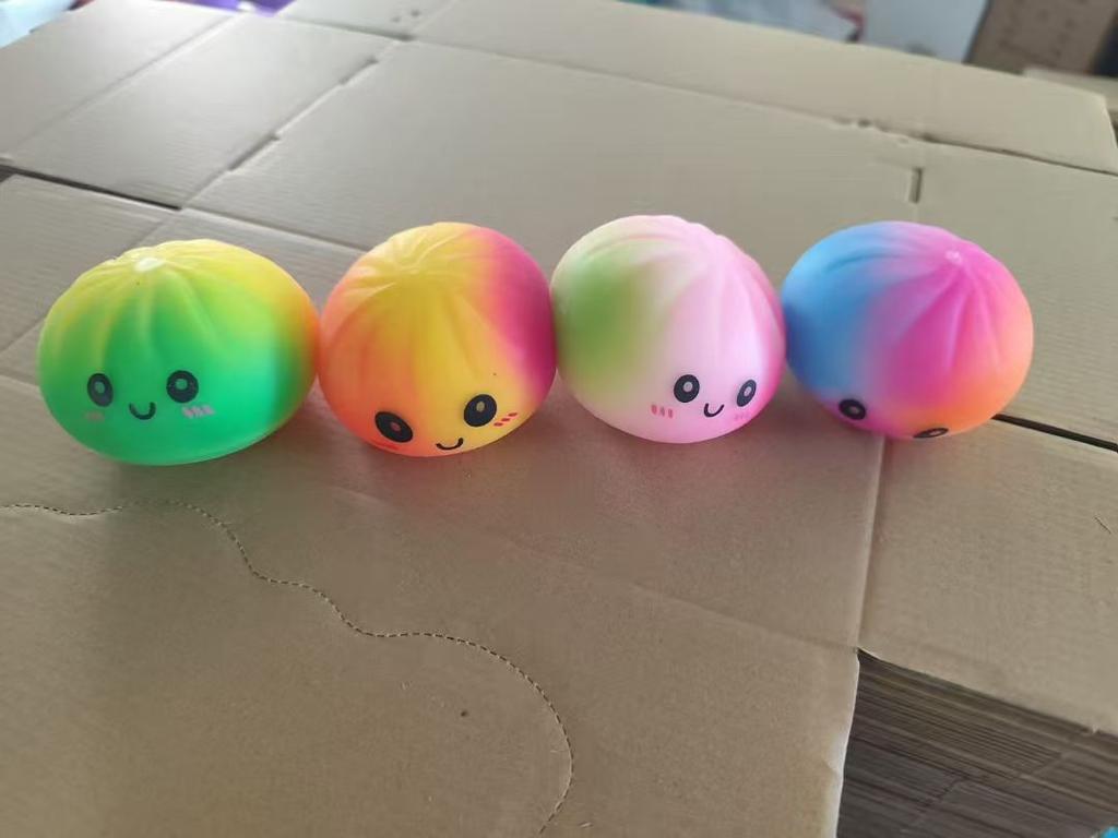 Simulation Bun Stress Relief Toy Creative Fake Bun Squishy Slow Rising Decompression Plaything Expression Big Bun Adult Kids Stress Reliever