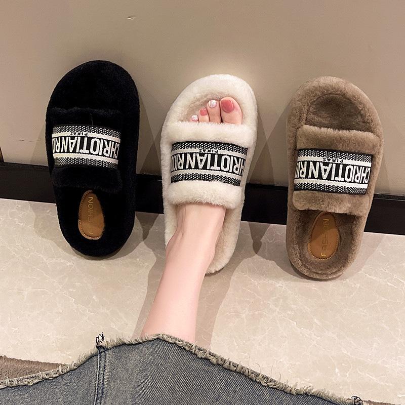 Thick-soled Fluffy Slippers Women Wear 2025 New Autumn and Winter Fashion Plush Shoes Go Out Internet Celebrity Foreign Gas Cotton Mop
