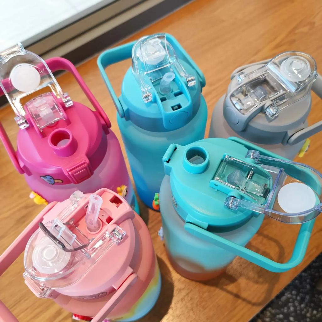 New 2000ml Gradient Water Bottle Frosted Cup Large Capacity Water Bottle Anti Falling Sports Water Bottle