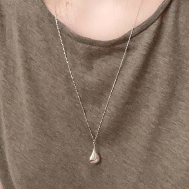 ELYONA ELA 16 Drop of Light Silver Pendant Long Necklace