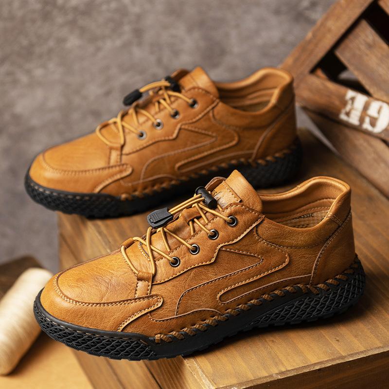 Fashion Outdoor Handmade Men Shoes Casual Slip On Loafers Breathable Leather Shoes Men All-match Flats Fashion Moccasins Walking Shoes