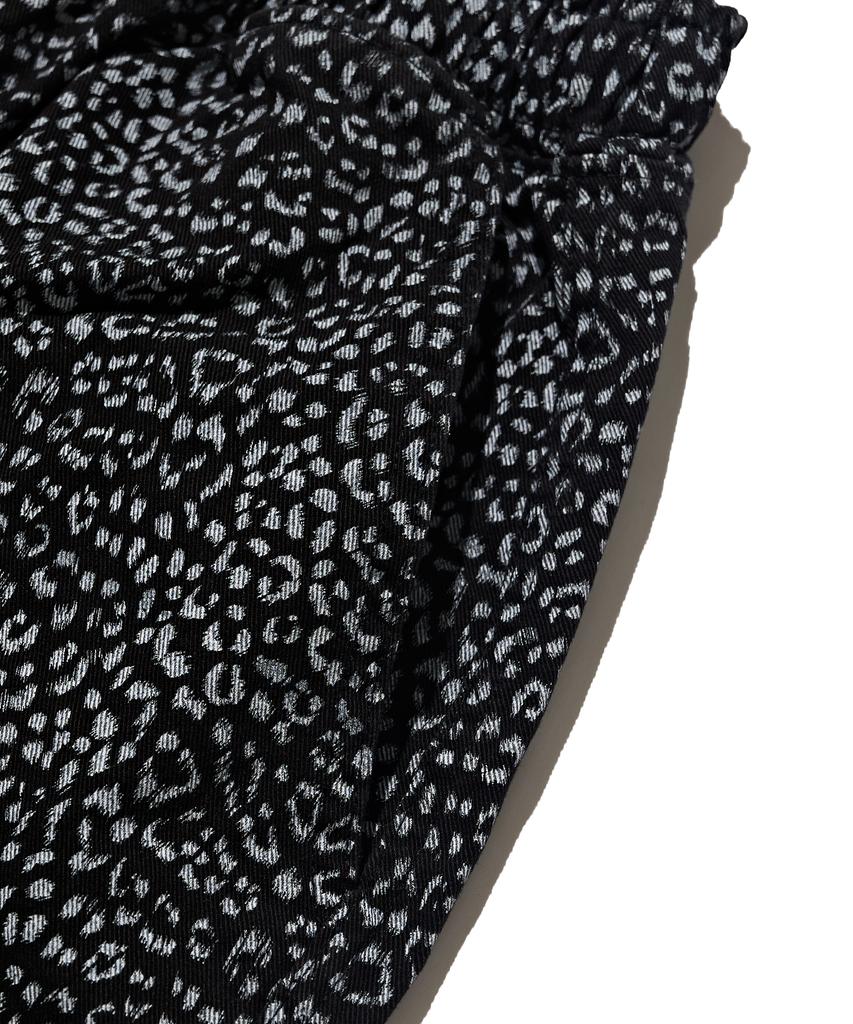 CARGOBROS Leopard Pattern Bermuda Shorts (Black)