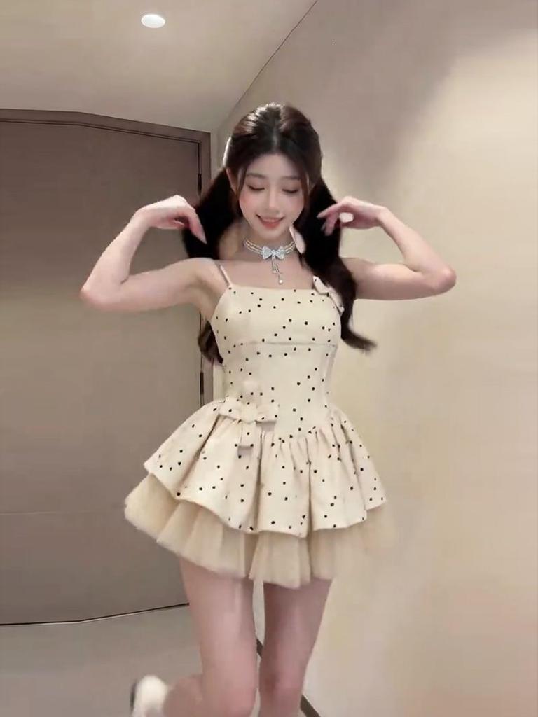 Sweet sister girl milk apricot polka dot suspender dress women summer small dating double mesh tutu