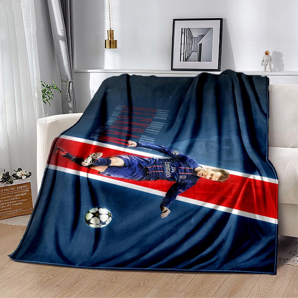 Man Black White Blanket Comfortable Suitable for Office Chair Livingroom Picnics All-Season Use Digital Print Gifts For Family Or Friends