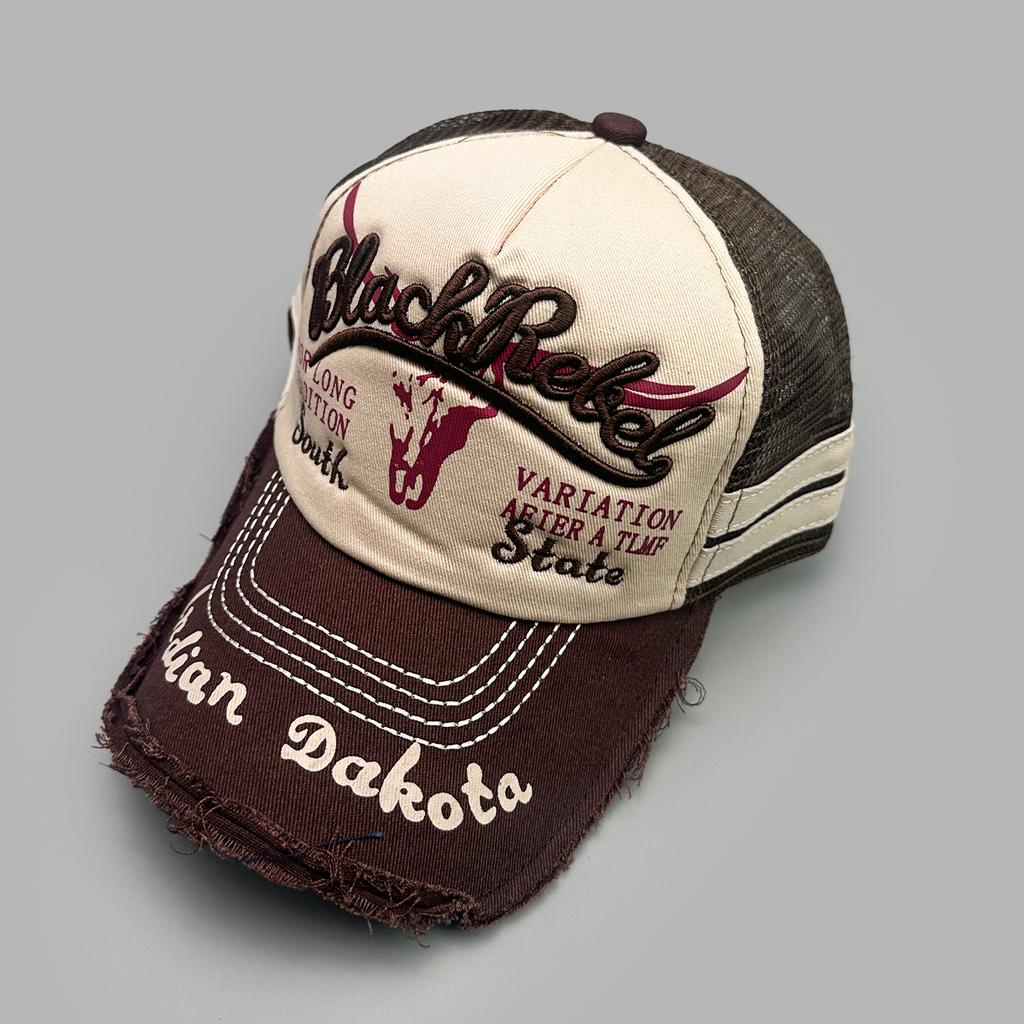 American Letter Embroidered Mesh Baseball Cap Men'S And Women'S Sunshade Cow Head Pattern Showing Face Pickup Truck Hat