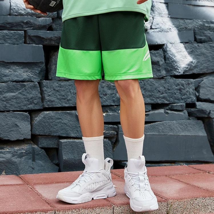 Li Ning X Jon Burgerman Artist Collaboration Series Logo Print Spliced Loose Fit Competition Shorts Men Shorts AAPR371-5