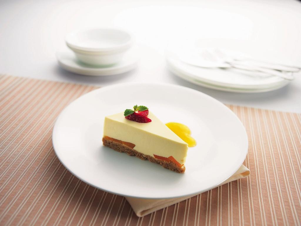 Corelle Large Bowl Winter Frost Diameter X 6cm Lightweight J432-N CP-8929, White, 21.5cm Height, Shatter-Resistant,