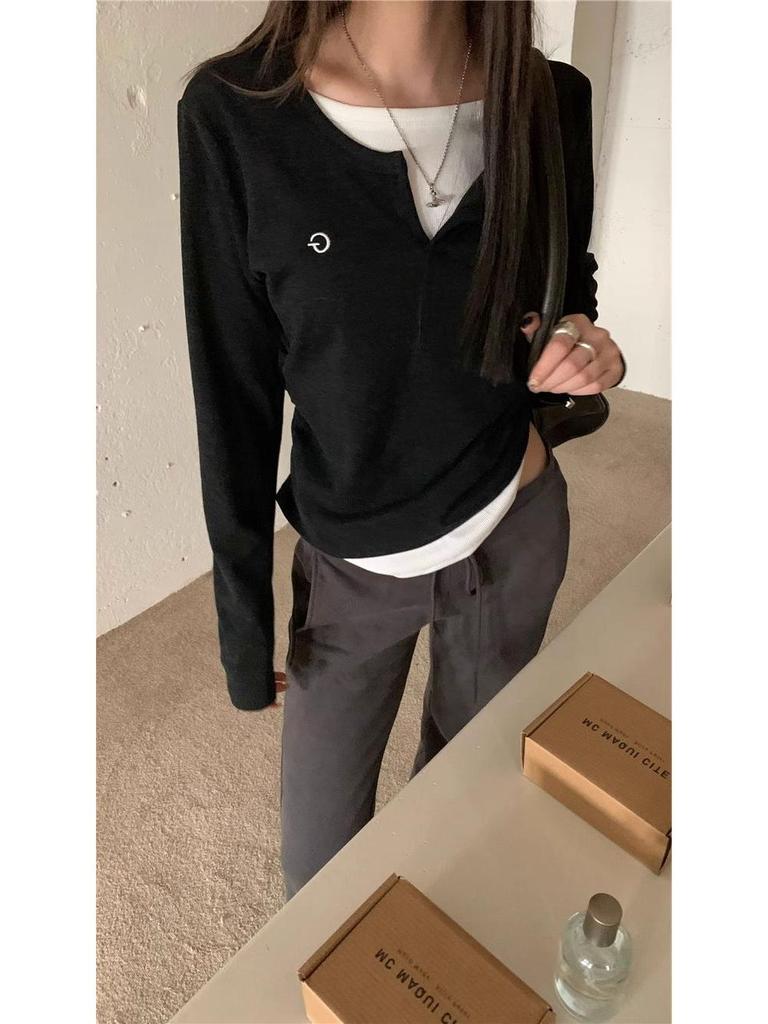 2025 Women's Korean Style Slim-Fit Long-Sleeve Round Neck Two-Piece Look Top for Spring/Autumn