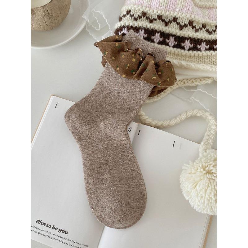 

Woolen Socks with Thick and Warm Lace for Autumn and Winter. Pile of Socks for A Sweet Girl 1 pair кофейный