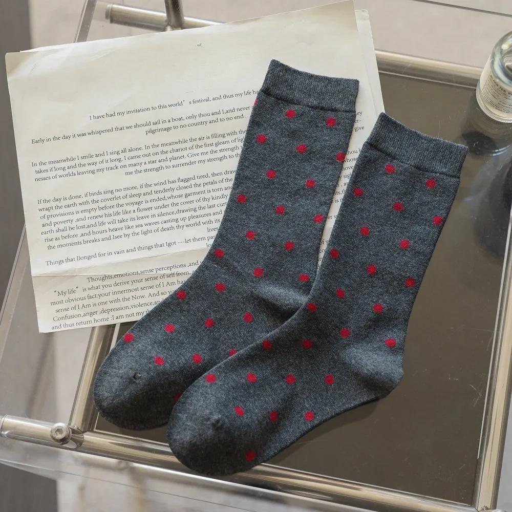 Nouveaux Chaussettes Femme Décontracté Mode Rayé Rouge Gris Élastique Chaussettes Longues Femme Pois Harajuku Rétro Coton Mi-mollet