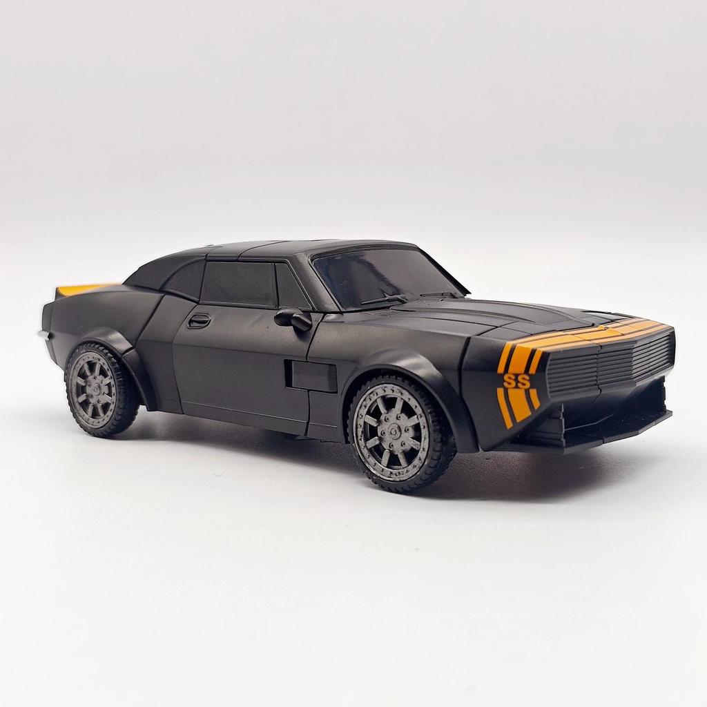 Baiwei TW1038 Hidden Blade Deformation Toy: Black Yellowjacket Car Robot Movie Model 4 Figure