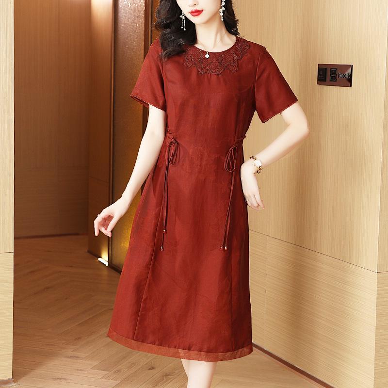 

High-Quality Plus-Size Tummy-Concealing Slim Jacquard Casual Dress for Mid-Aged Mothers 4XL