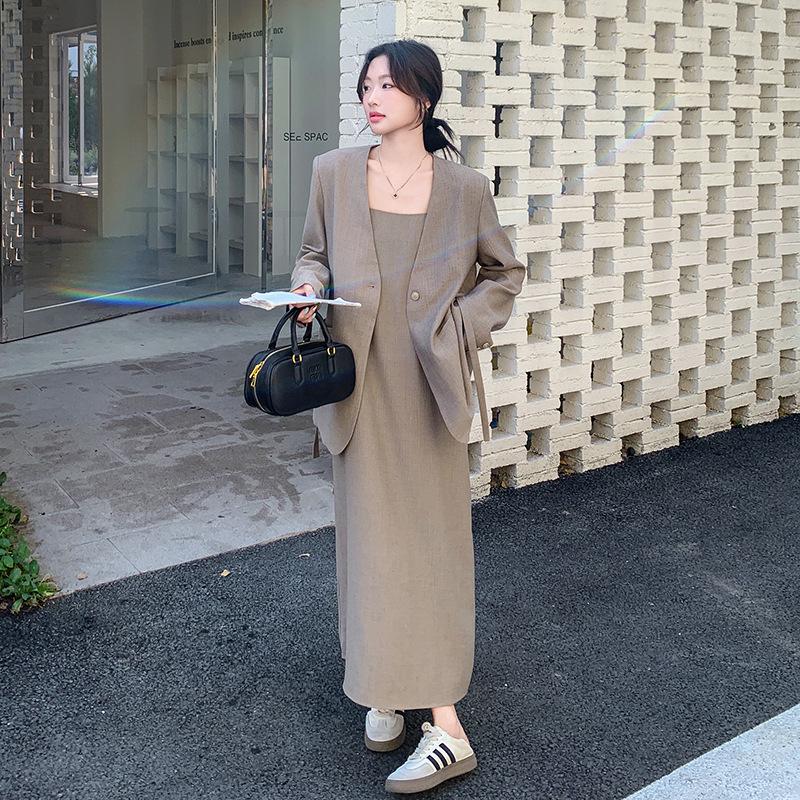 Premium V-Ausschnitt Anzug Rock & Ärmelloses Kleid Set für Damen - Sophistizierter Herbststil