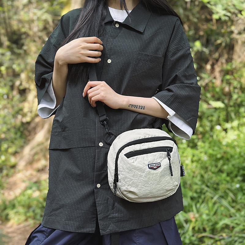 Korean Version of Simple Trendy and Cool Commuter Travel Men's Andsmall Square Bag Literary and Versatile Labeling Single Shoulder Messenger Bag Women