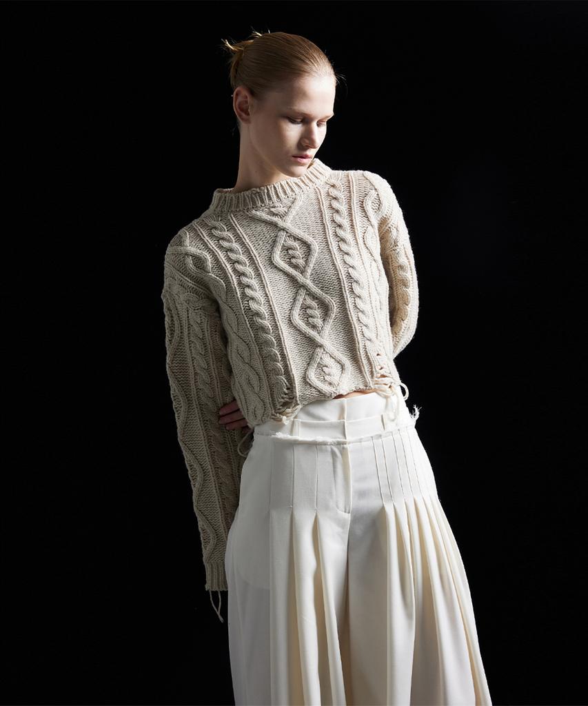 Meuameu Cable Destroyed Crop Knit