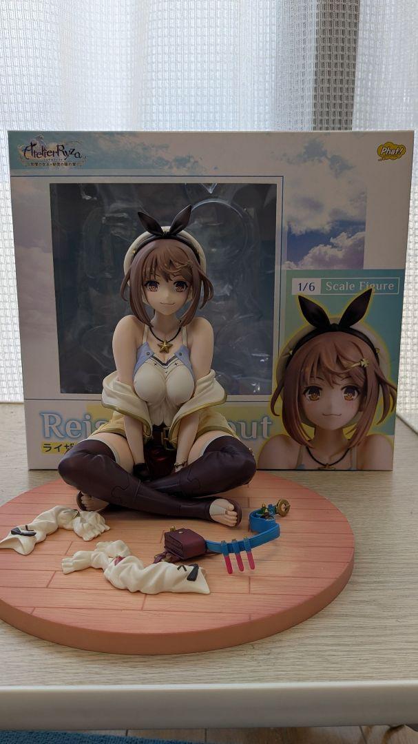 

[Б/У] Фигурка Phat Company Лиза