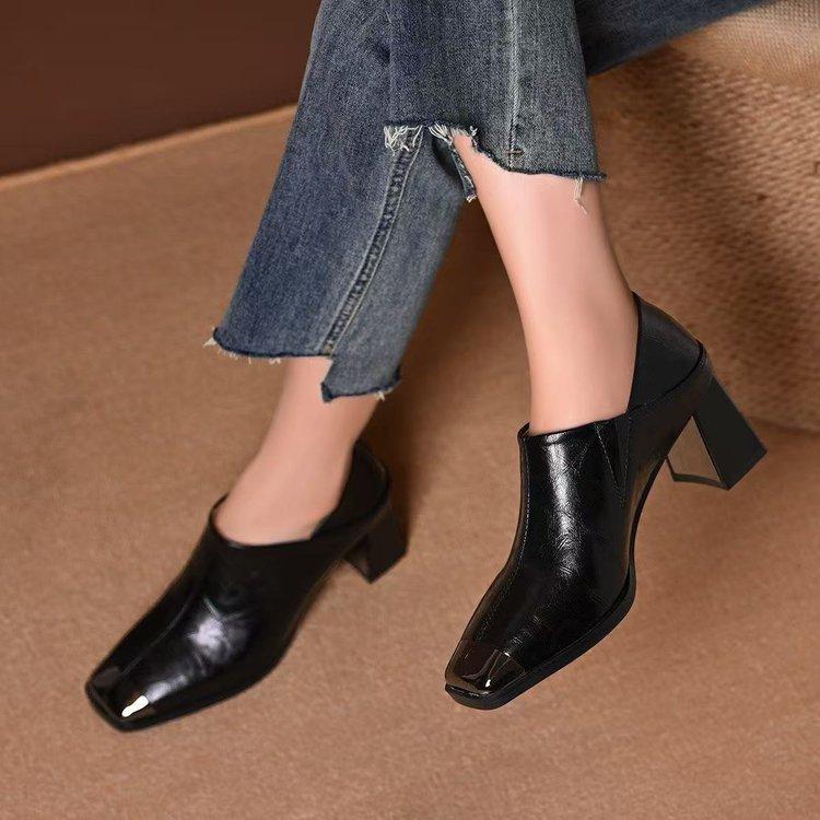 

Новые весенне-осенние темпераментные женские туфли квадратный носок толстый каблук высокие каблуки мягкая кожа универсальные с глубоким вырезом туфли-лодочки кожаные туфли 40 чёрный