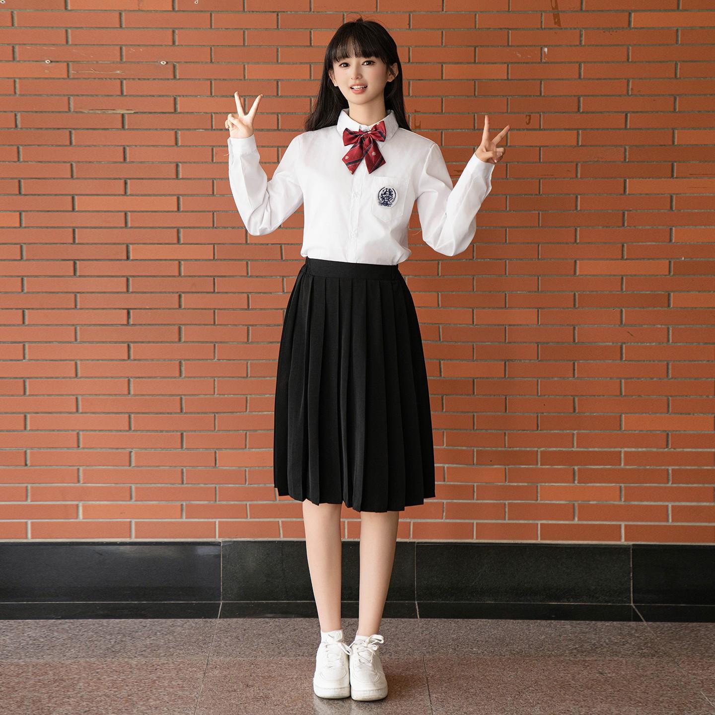 

Red Academy-Style Choir & Graduation Uniform Set for Middle & High School Students 5XL