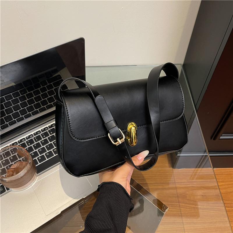 Niche underarm bag women's 2025 new summer Korean version women's bag trendy and beautiful fashion shoulder lock small square bag