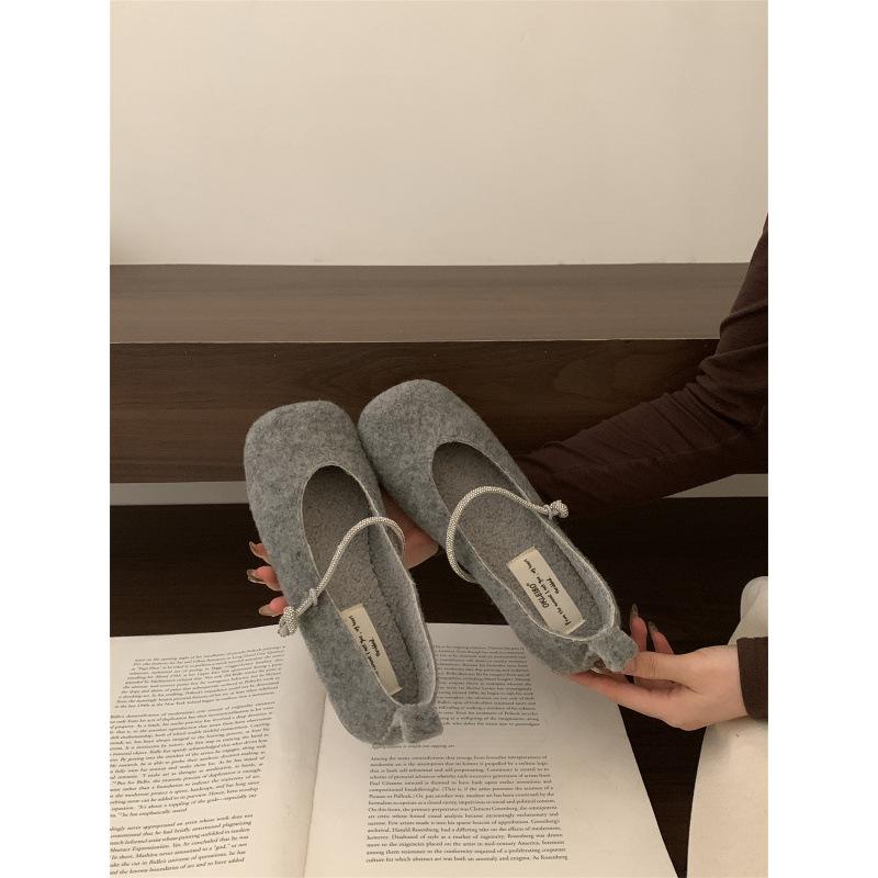 

French retro temperament woolen square head single shoes women 2025 new light mouth gentle fairy style grandma shoes commuter shoes 39 сірий колір