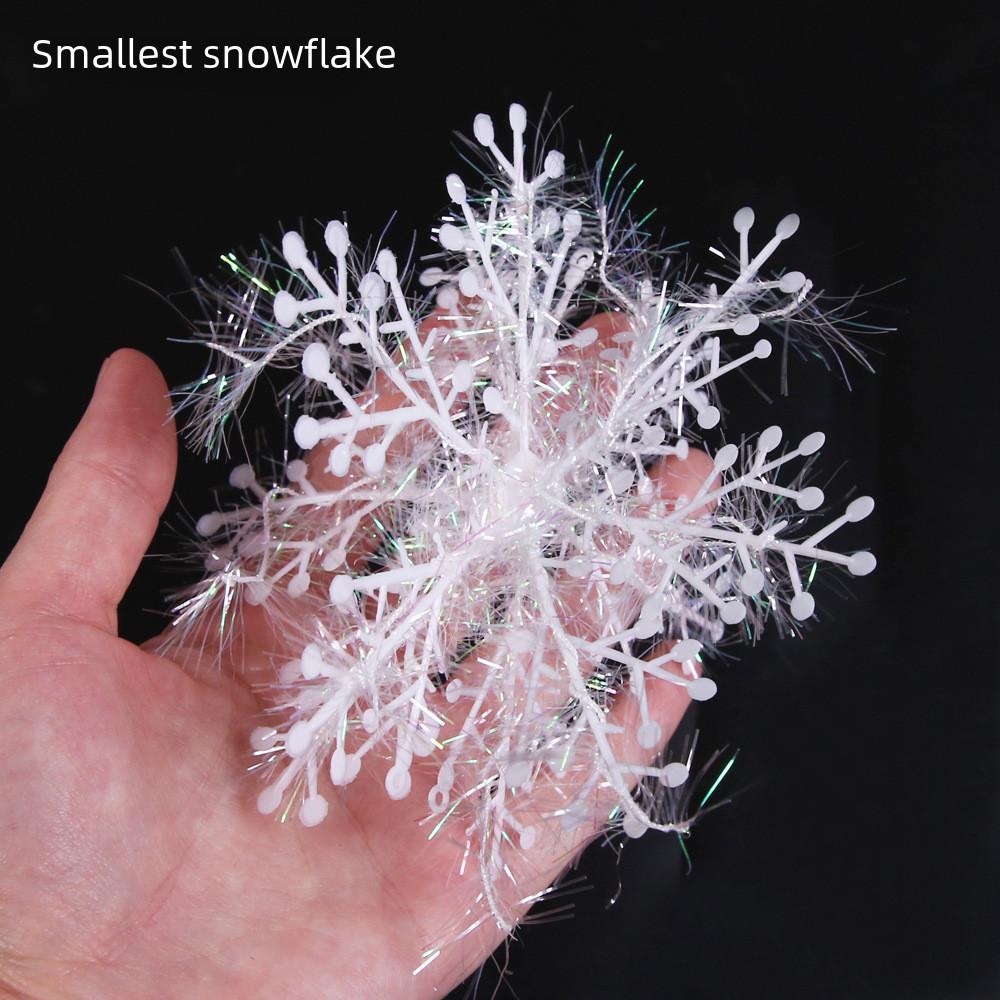 Small Adorable Plastic Christmas Snowflakes For Creative Holiday Party Decorations