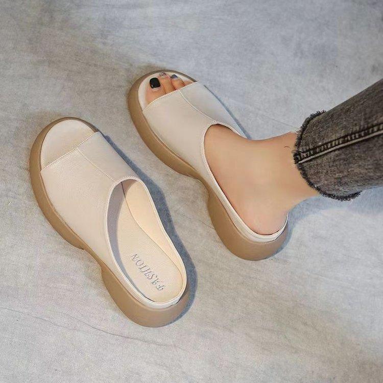 Women's large-size slippers outer wear 2025 summer new versatile and explosive thick-bottomed one-word drag comfortable soft-bottomed cool slippers