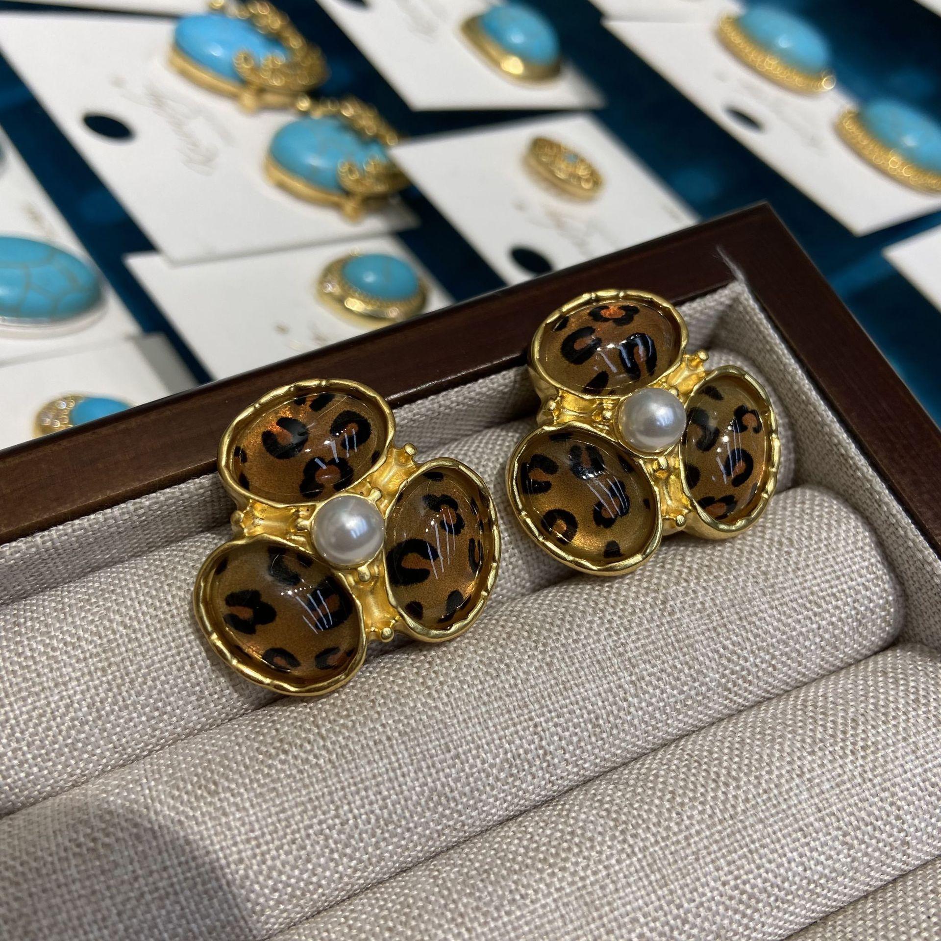 

Серьги-гвоздики из натурального золота с леопардовым принтом и жемчугом из смолы, женские, осенне-зимние, ретро, легкие, роскошные, элегантные, универсальные
