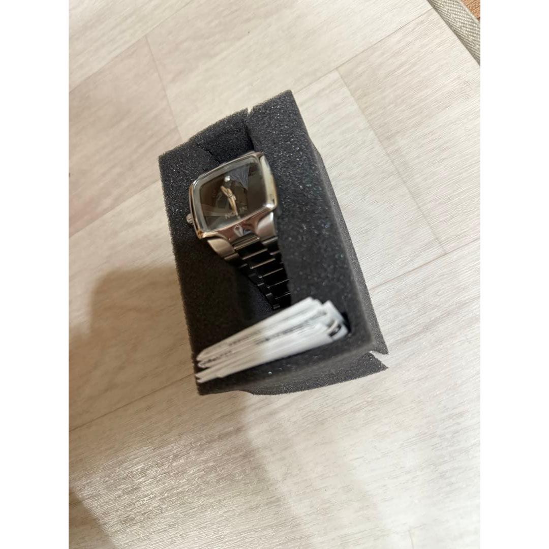 Used NIXON analog watch body