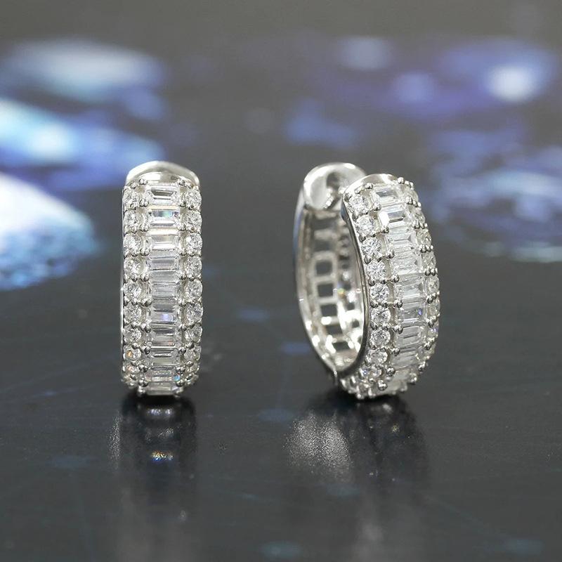 2026 New Elegant Lady Micro Inlaid Zircon Ear Buckle for Women s New Trendy Fashion Personalized Zircon Zircon Accessories