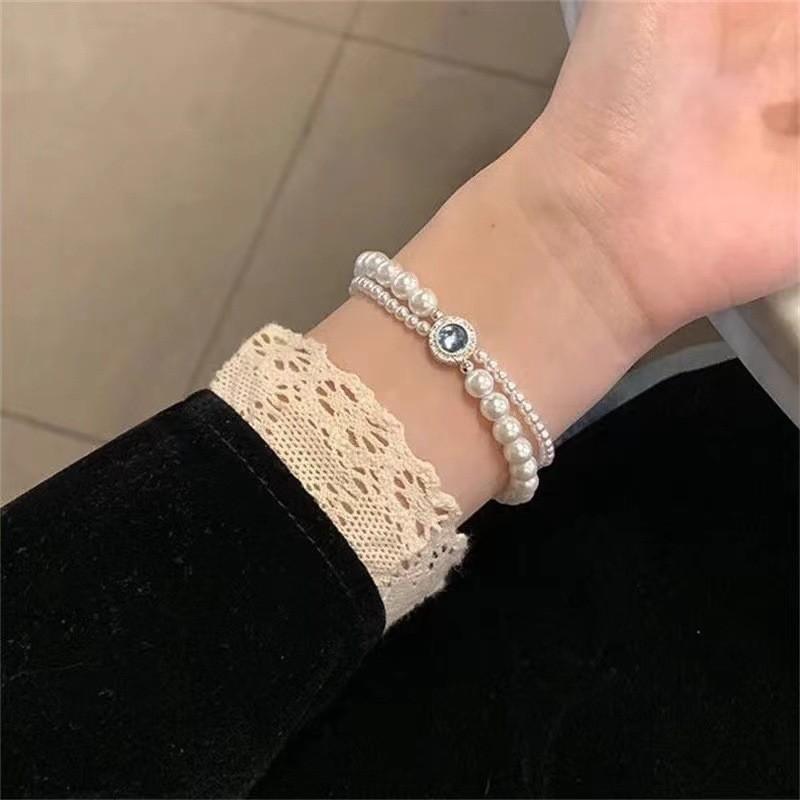 Handmade Faux Elegant Pearl Bracelet For Women With Vintage Design Geometric