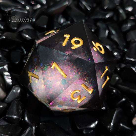 Mehrseitige Harzwürfel Flüssigkern Scharfe Kante 20 Seiten Gold-Silber-Farbe Nummer Polyedrisch Treibsand Mehrseitig D20 RPG Brettspiel Requisite Handgefertigt