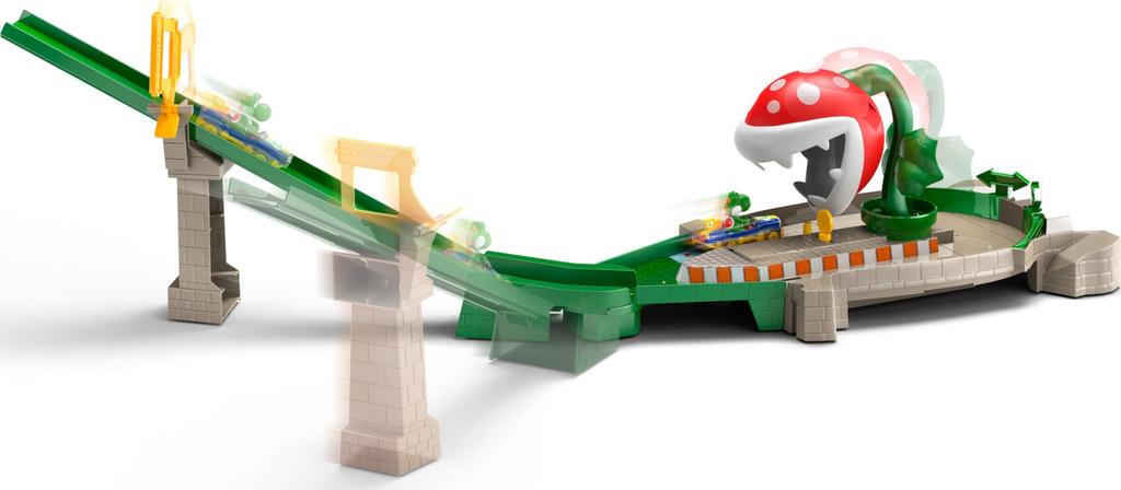 Hot Wheels Mario Kart Pac-n-Flower Track Set [Includes 1 Yoshi] GFY47