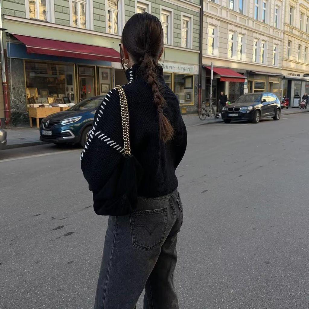 Spring Chic Color Block Round Neck Sweater - Versatile Knitwear with Patchwork Design for Warmth