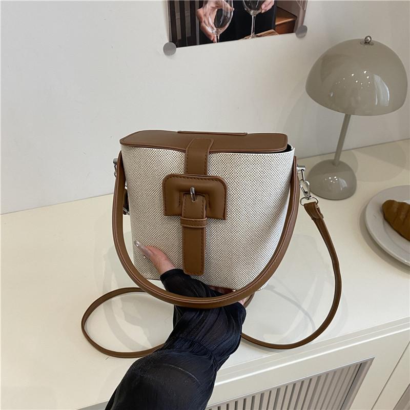 Women's Commuter Handbag -Retro soft and durable fashion shoulder crossbody bag casual fashion chic senior sense bucket bag