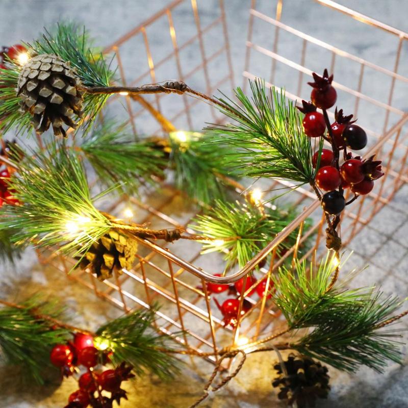 Rote Fruchtglocke, Pinienkerne, Lampenschnur, Kiefernnadel, Marmelade, Pilz, Weihnachtslampenschnur, Urlaubsdekoration, Weihnachtsdekoration, Lampenschnur